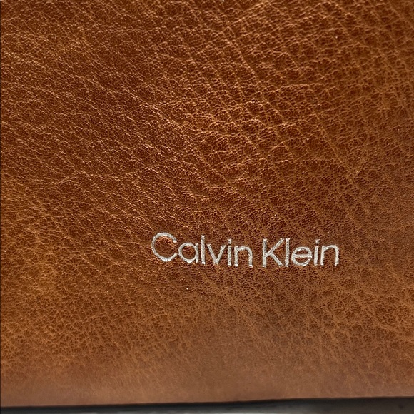 Calvin Klein Tan Shoulder Bag - Picture 2 of 5